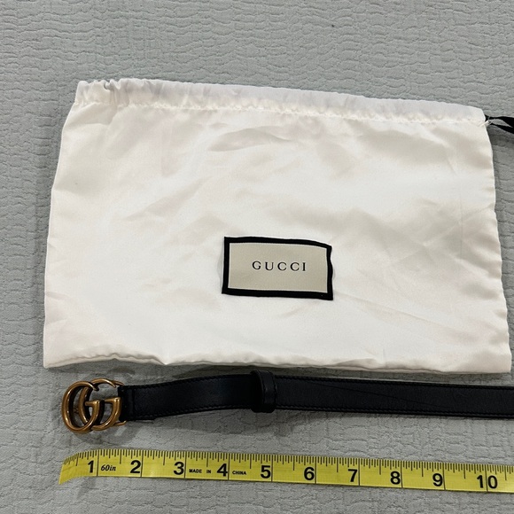 Gucci Black Belt with Gold GG Buckle - Picture 6 of 7
